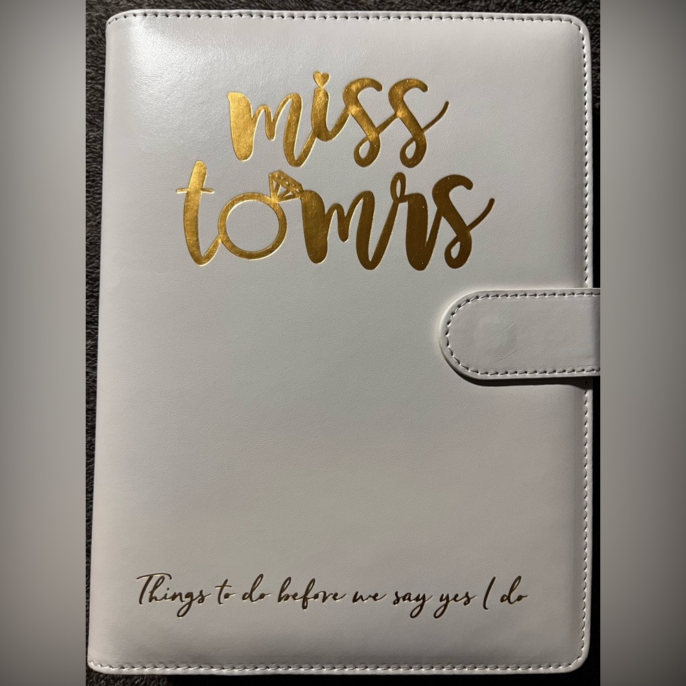 Wedding Planner Notebook (Faux Leather) w/Diamond-tip Pen & Pockets - NWOT